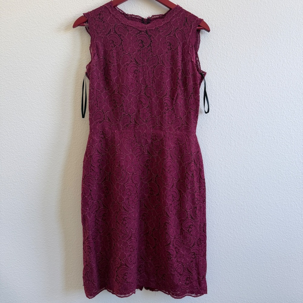 Watters & Watters Berry Floral Lace Sheath Cocktail Dress Size 10 Style 5225